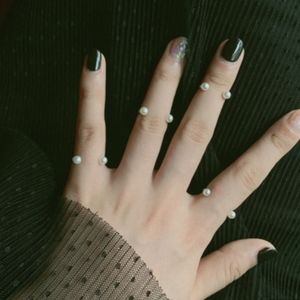 Pearl Hidden Band Midi Rings!